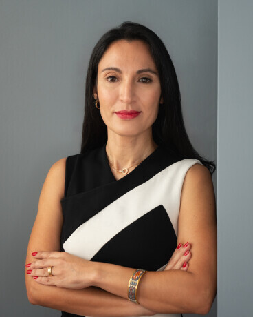 Head shot of Professor Hind Benbya